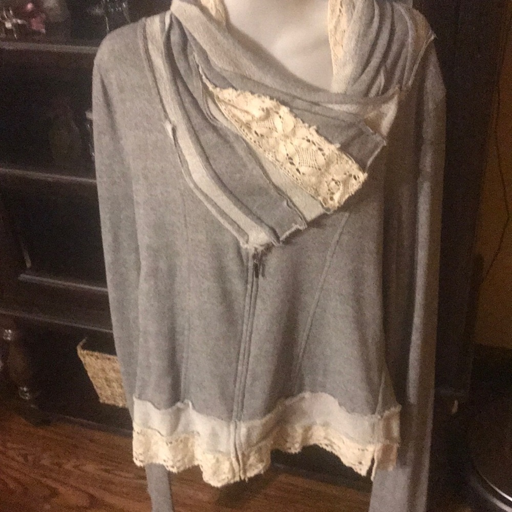 Gimmicks by BKE zip up sweatshirt